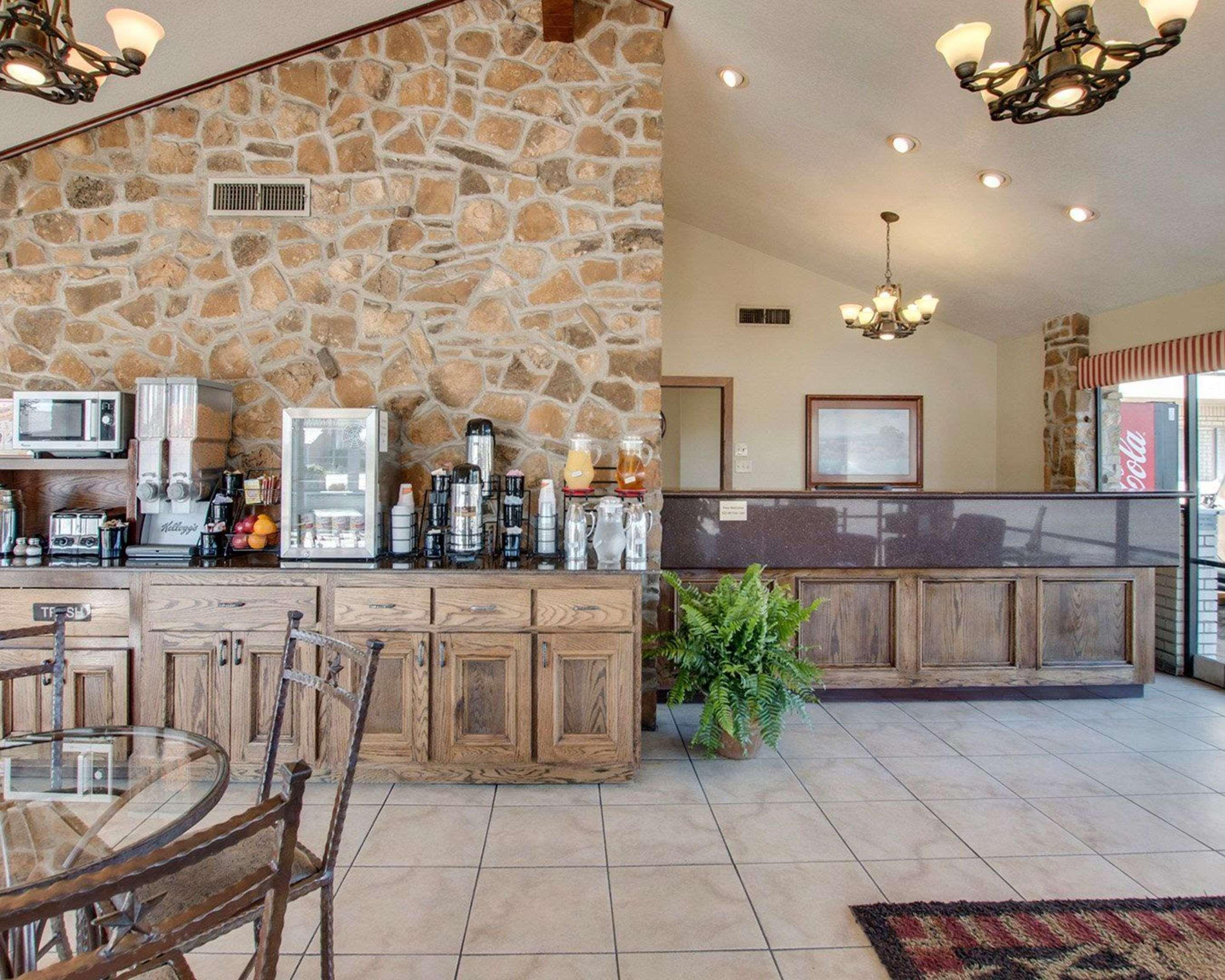 Days By Wyndham Hotel Gatesville